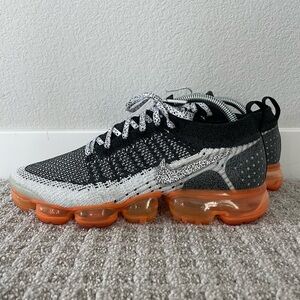 Nike Air Vapormax Flyknit 2 Safari Mens 8.5 Black Gray Orange